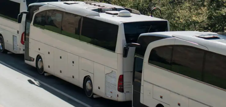 10 Things to Consider Before Booking a Coach Hire Company